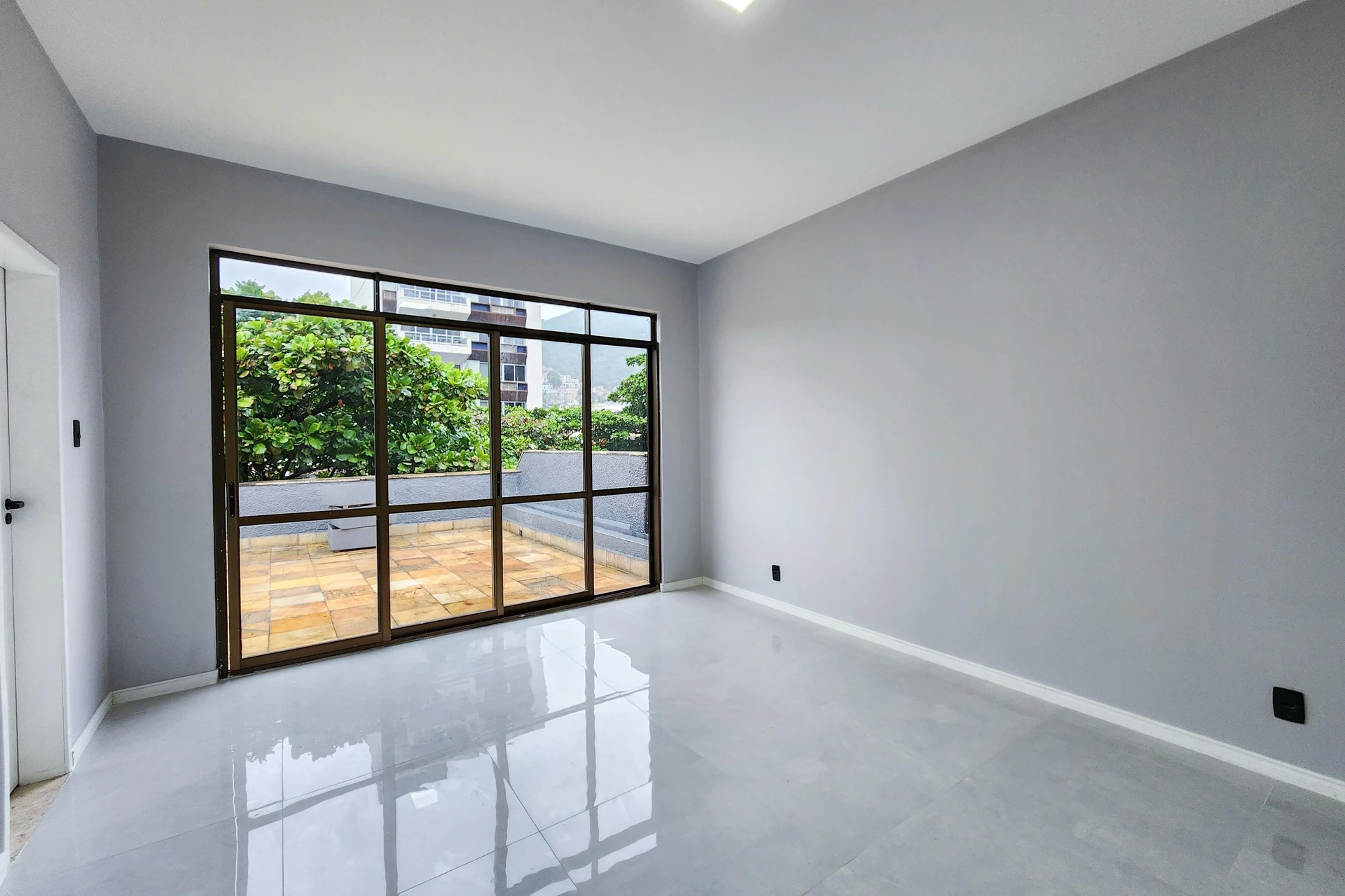 5-bedroom apartment with a mountain view in Rio de Janeiro — photo 28