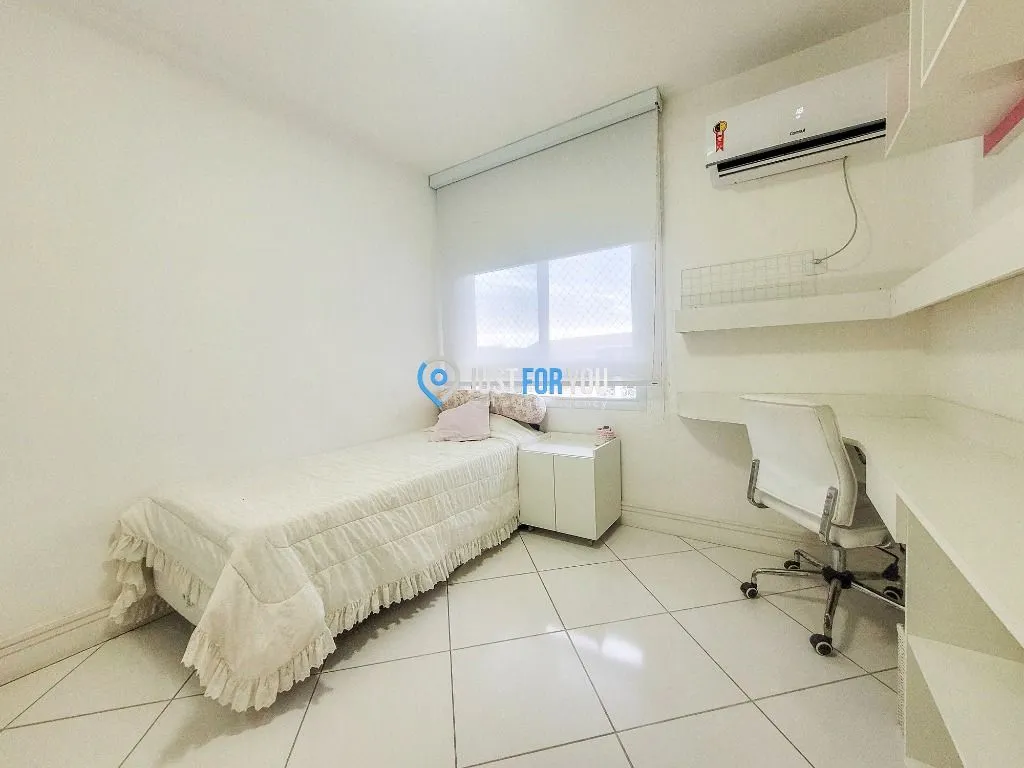 3-bedroom apartment 110 m² with enclosed balcony — photo 24