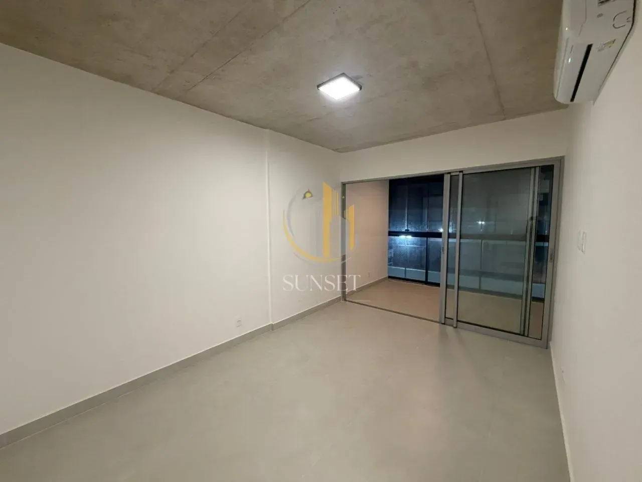 Apartment with 2 bedrooms and 2 bathrooms, open-plan kitchen — photo 3
