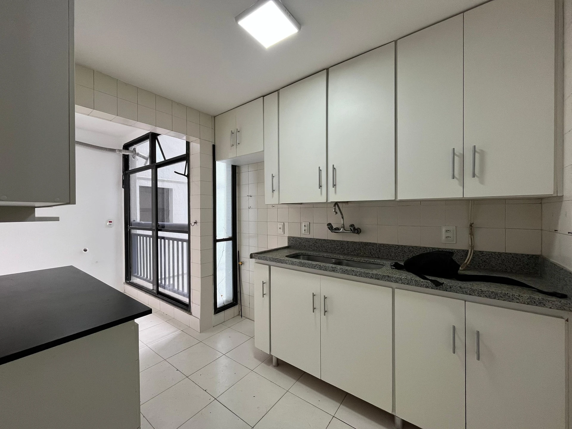 3-bedroom apartment with 2 parking spaces and gas stove — photo 2