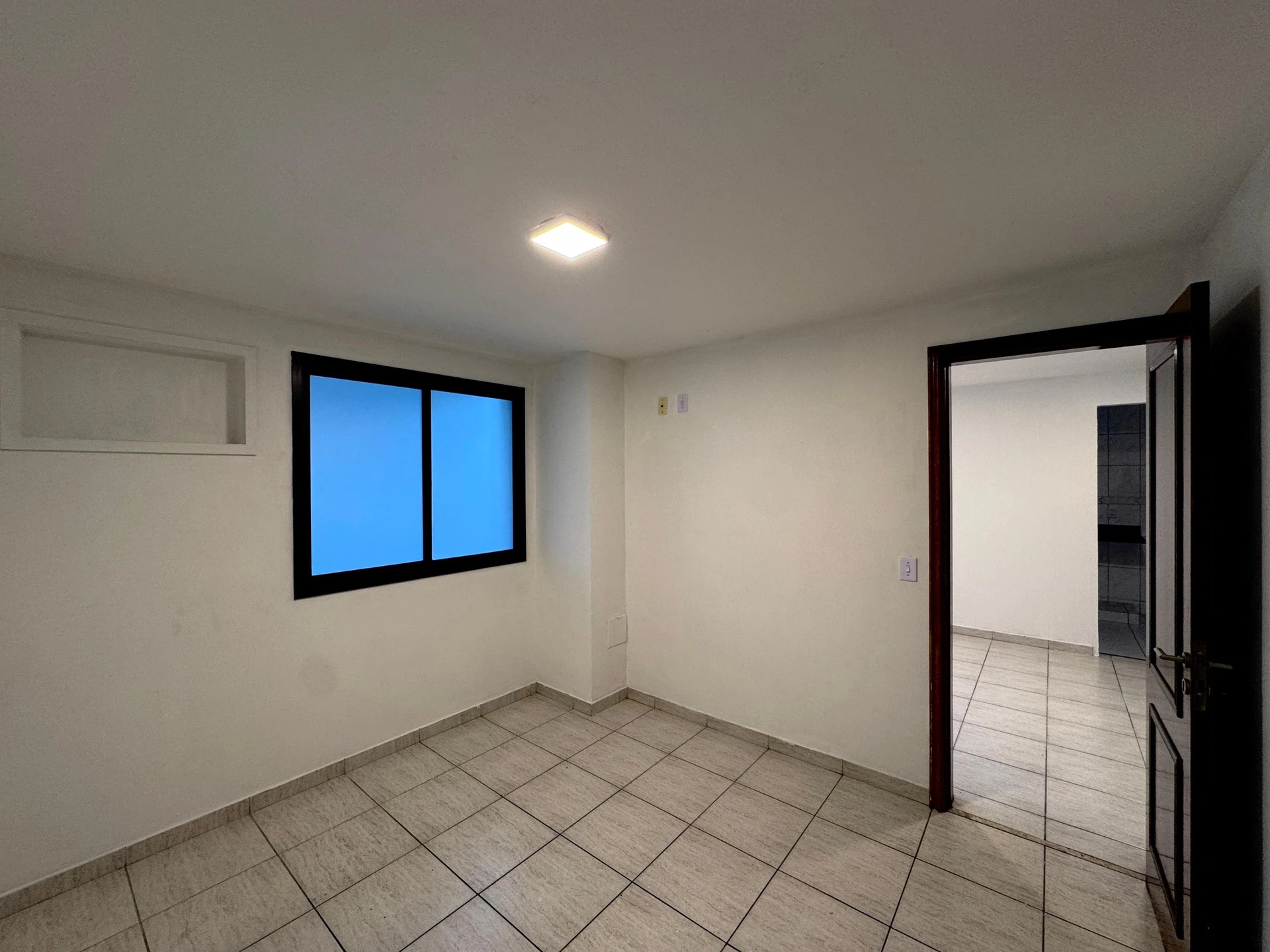One-bedroom apartment in a building with a sauna — photo 19