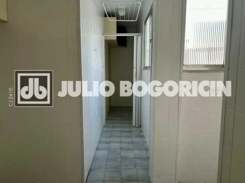 2-bedroom apartment with parking and separate kitchen — photo 17