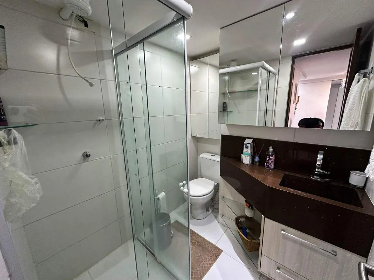 2-bedroom apartment in a building with a gym — photo 10