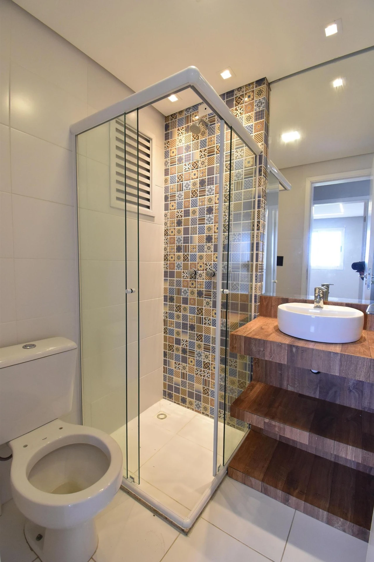 Квартира 62 м² с грилем на балконе и застеклённым балконом — photo 36