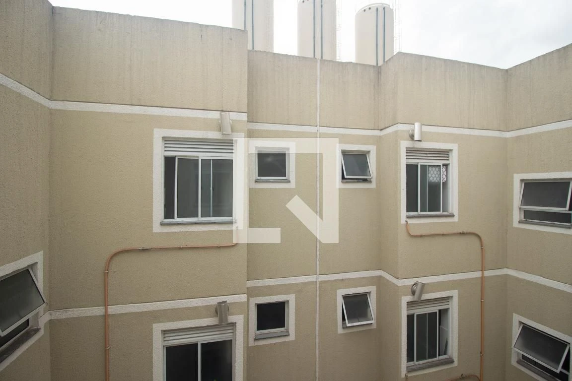 Apartamento de 2 quartos em condomínio com piscina — photo 21