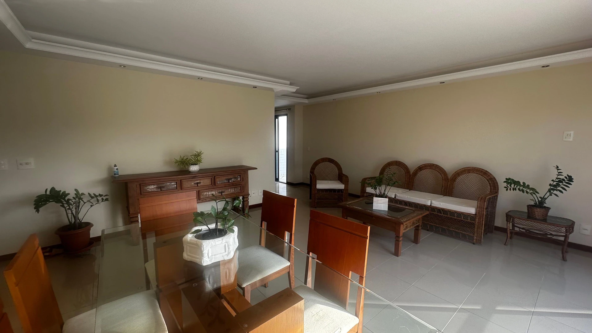 Furnished apartment with 2 bedrooms and a balcony — photo 14