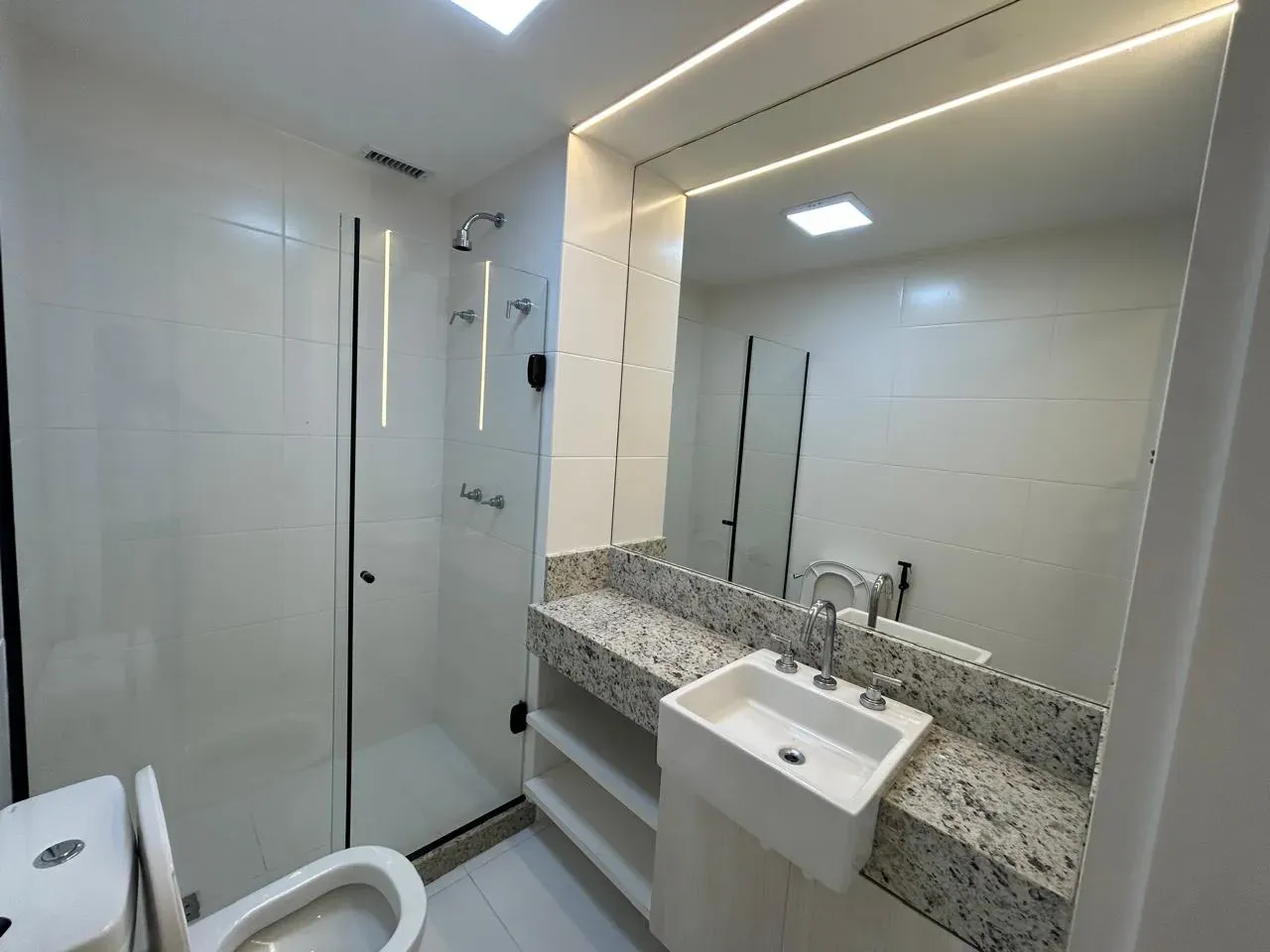 4-bedroom apartment in a building with a sauna — photo 12