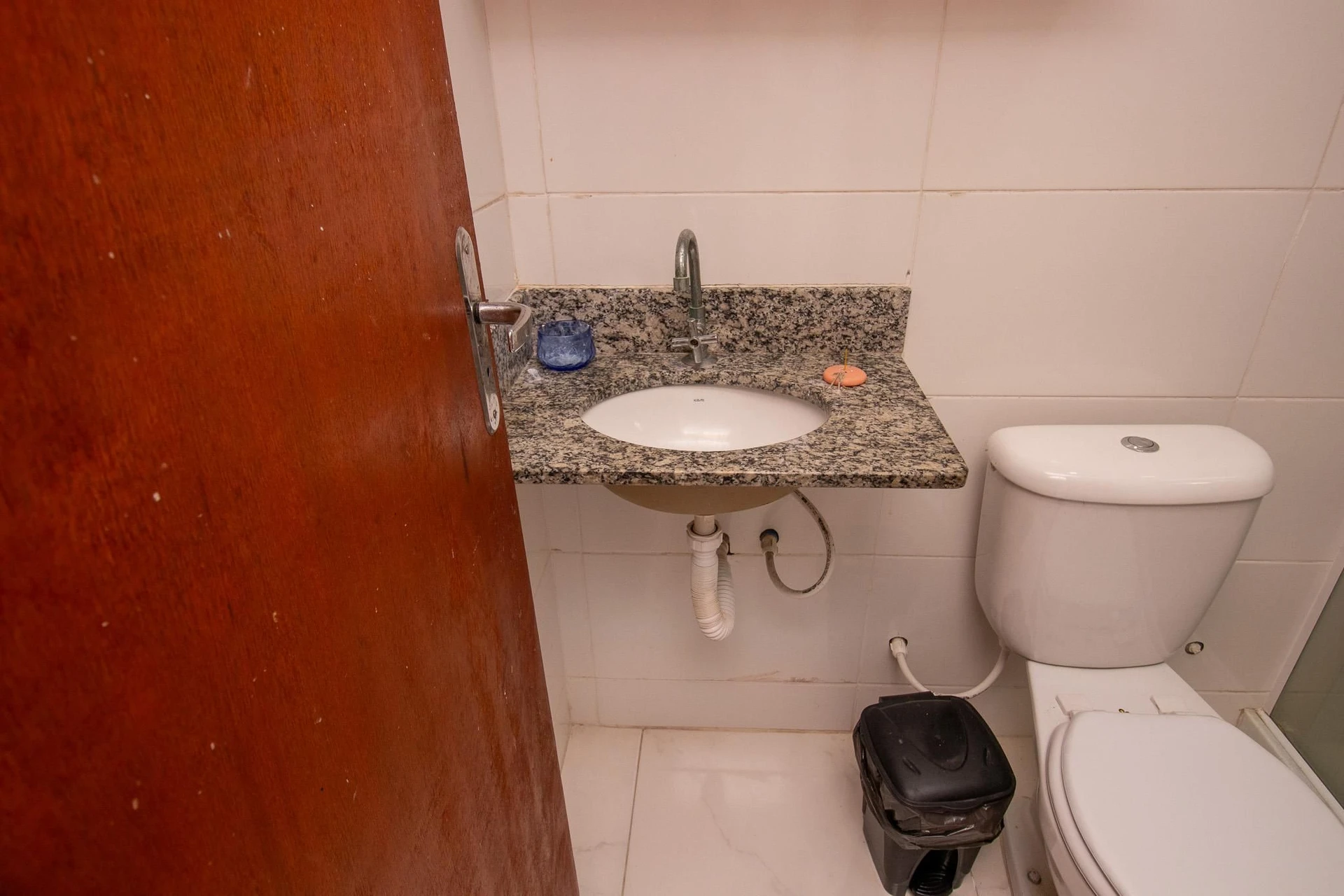 Furnished 2-bedroom apartment with 1 parking space and 2 baths — photo 32