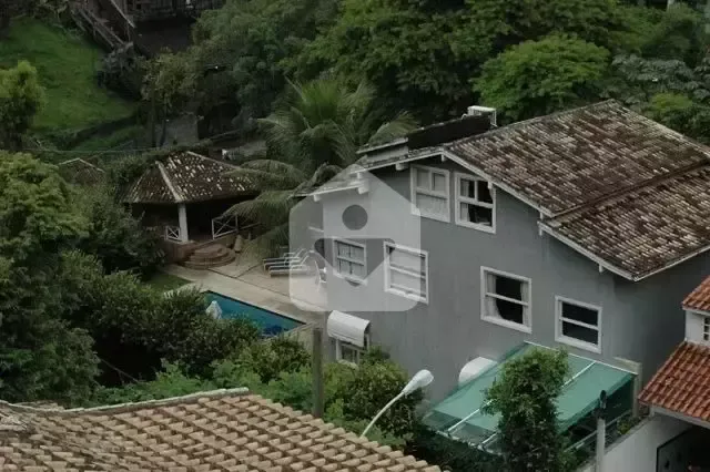 400 m² furnished house with 6 bedrooms and en-suites — photo 13