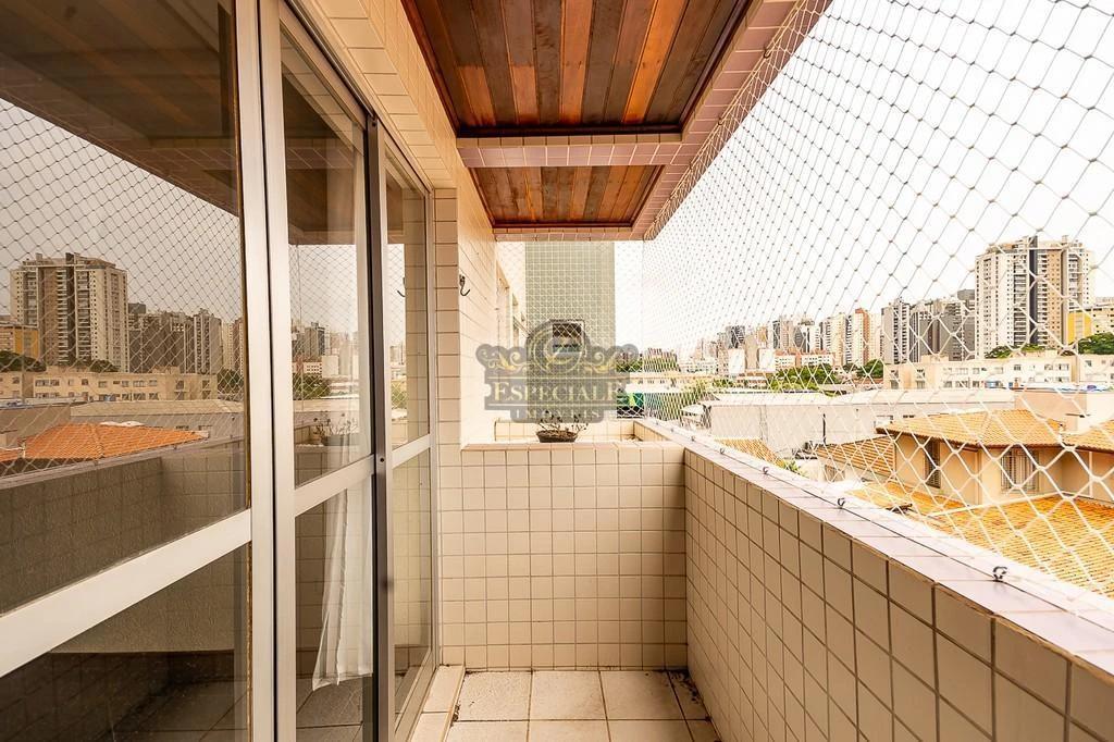 167 m² apartment with a grill on the balcony and a bathtub — photo 25