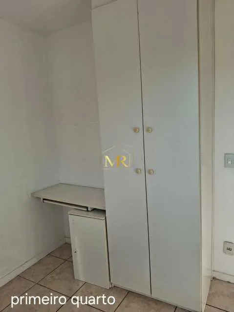 2-bedroom apartment in a building with a pool — photo 20