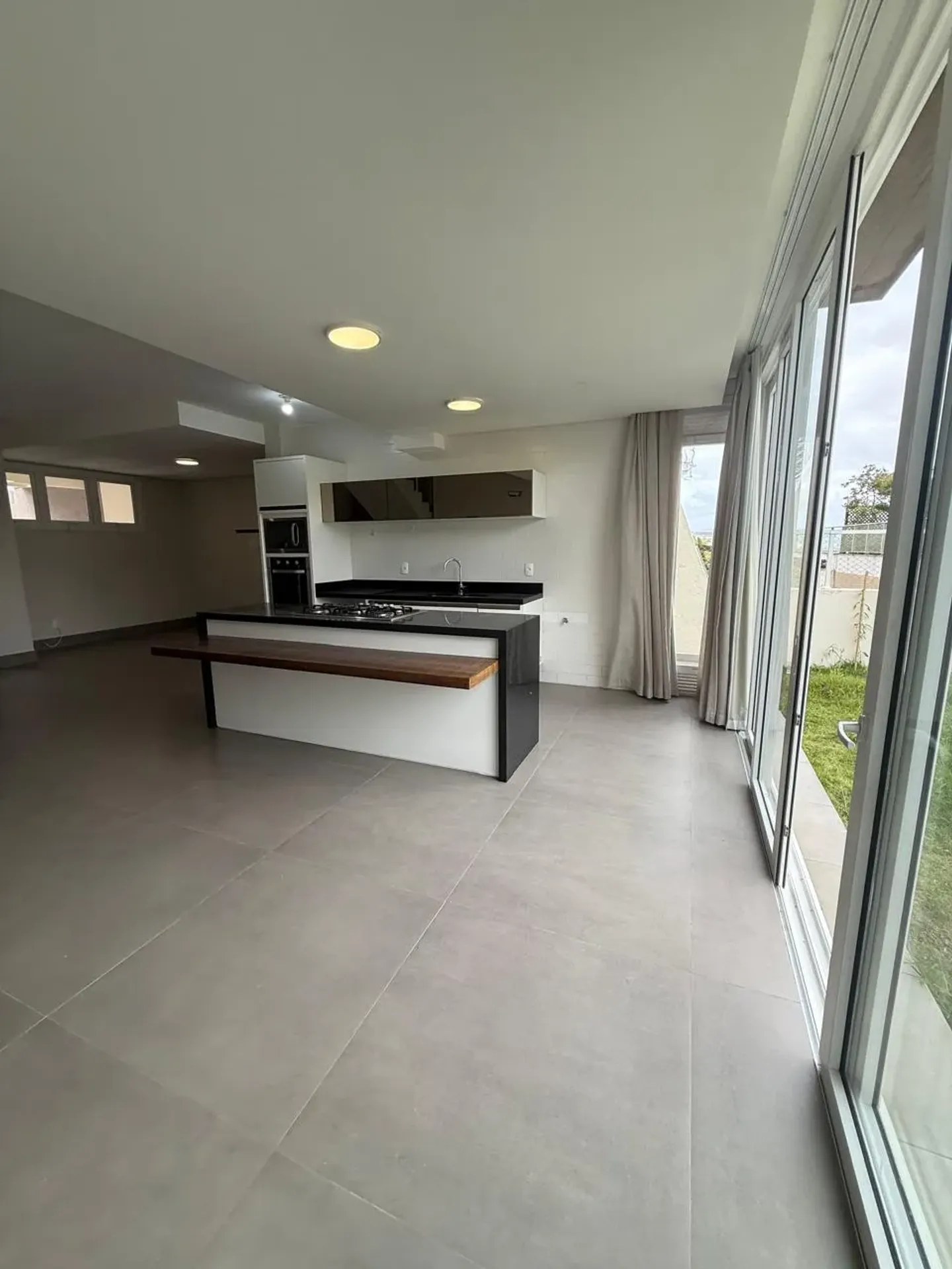 Furnished house, 263 m², with a water view — photo 21