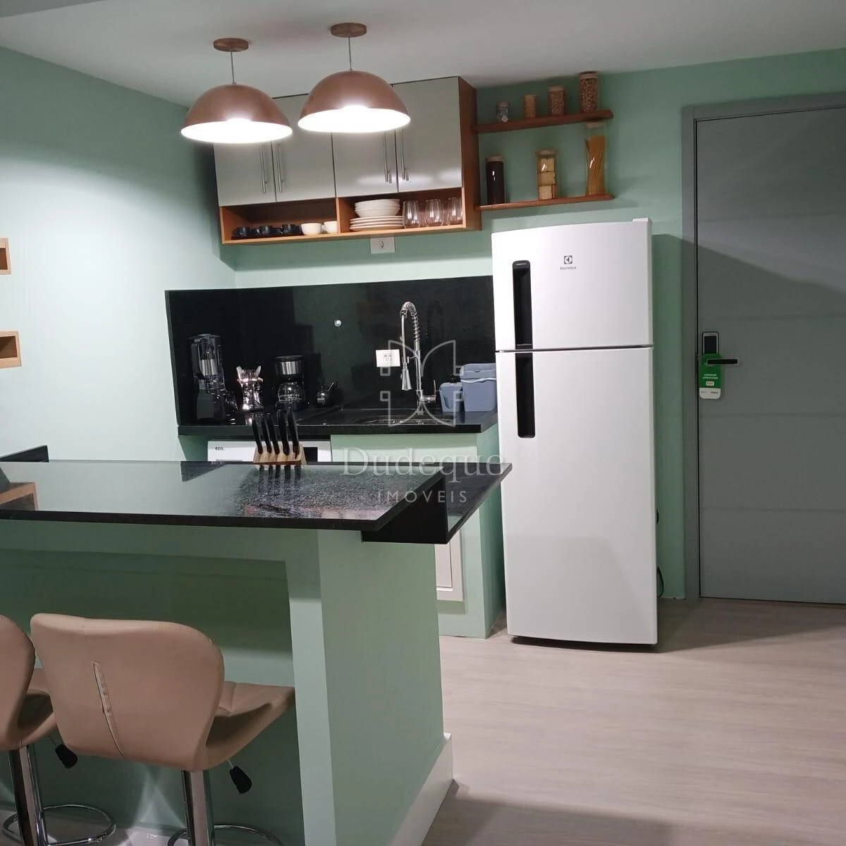 Меблированная квартира 86 м² с 1 спальней и 1 местом — photo 3