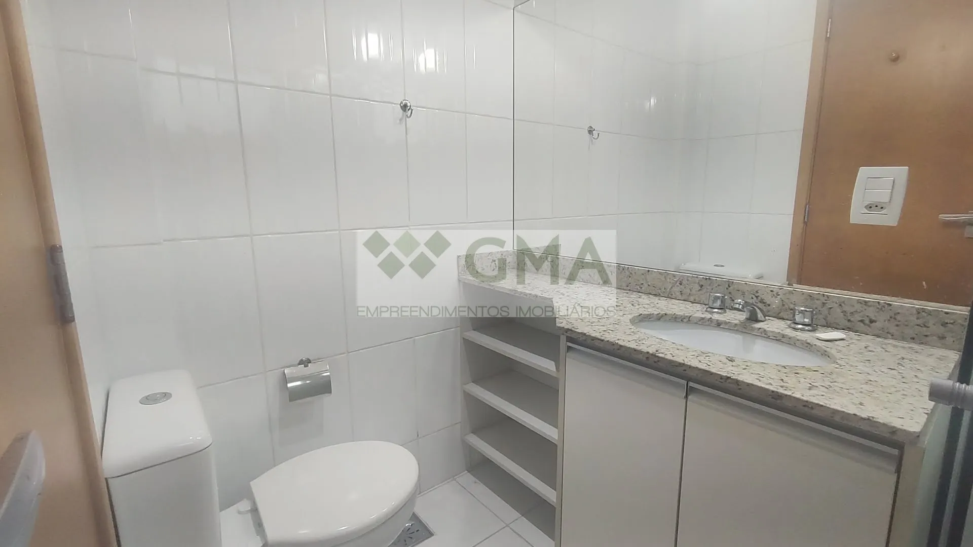 205 m² apartment on the 5th floor with 4 bedrooms — photo 76