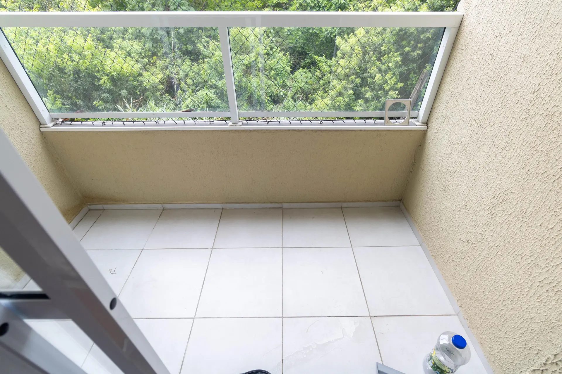 2-bedroom apartment in a building with a gym — photo 27