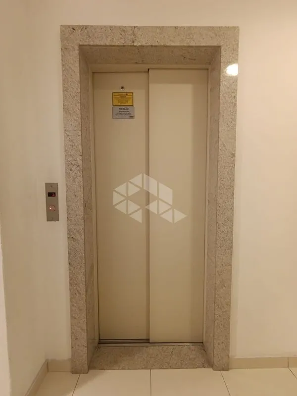 2-bedroom apartment in a building with a gym — photo 29