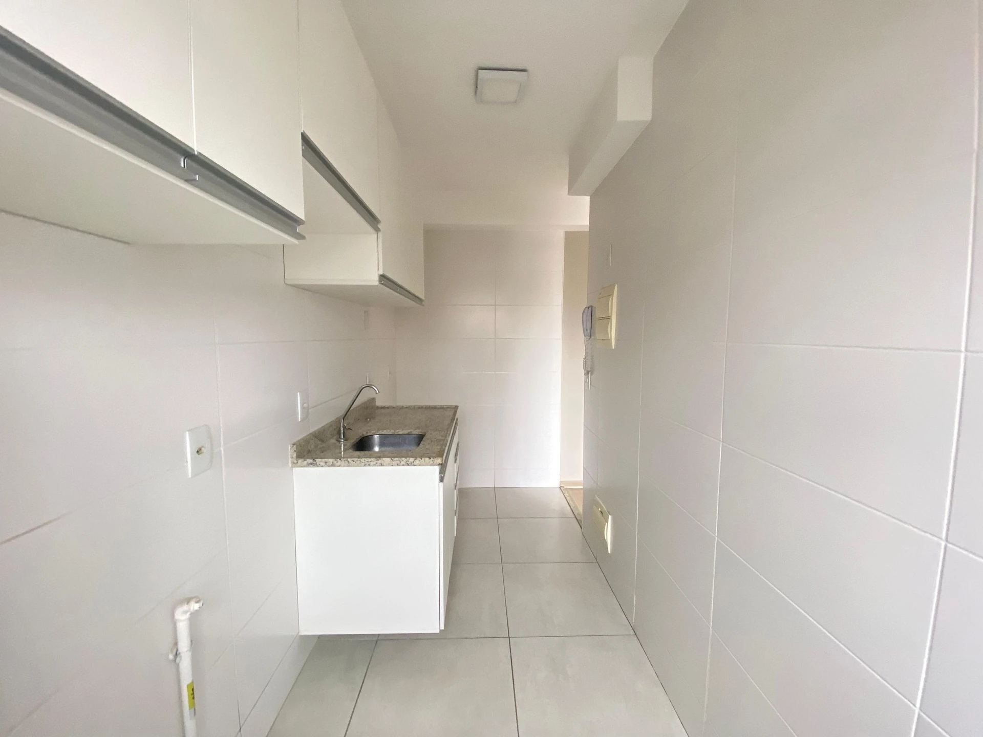 Apartment, 55 m², with wood or laminate floors — photo 3