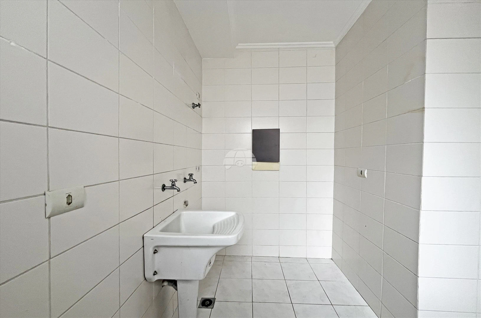 Apartment, 59 m², with wood or laminate floors — photo 13