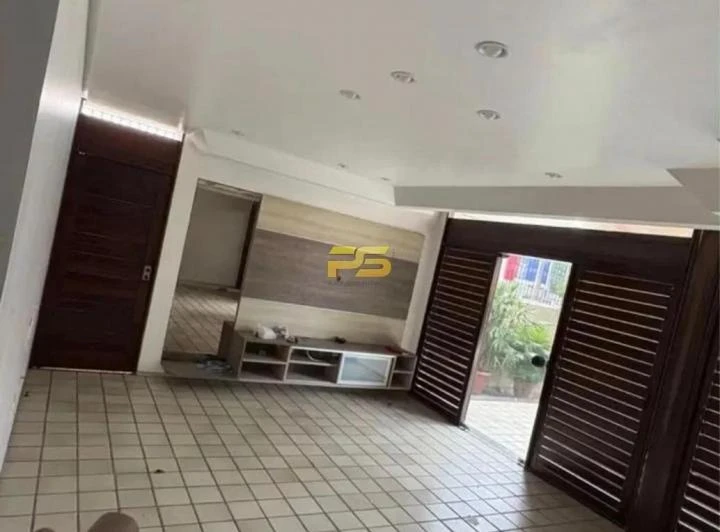 Комерційний будинок 450 м²: 5 спалень і 5 ванних — photo 4
