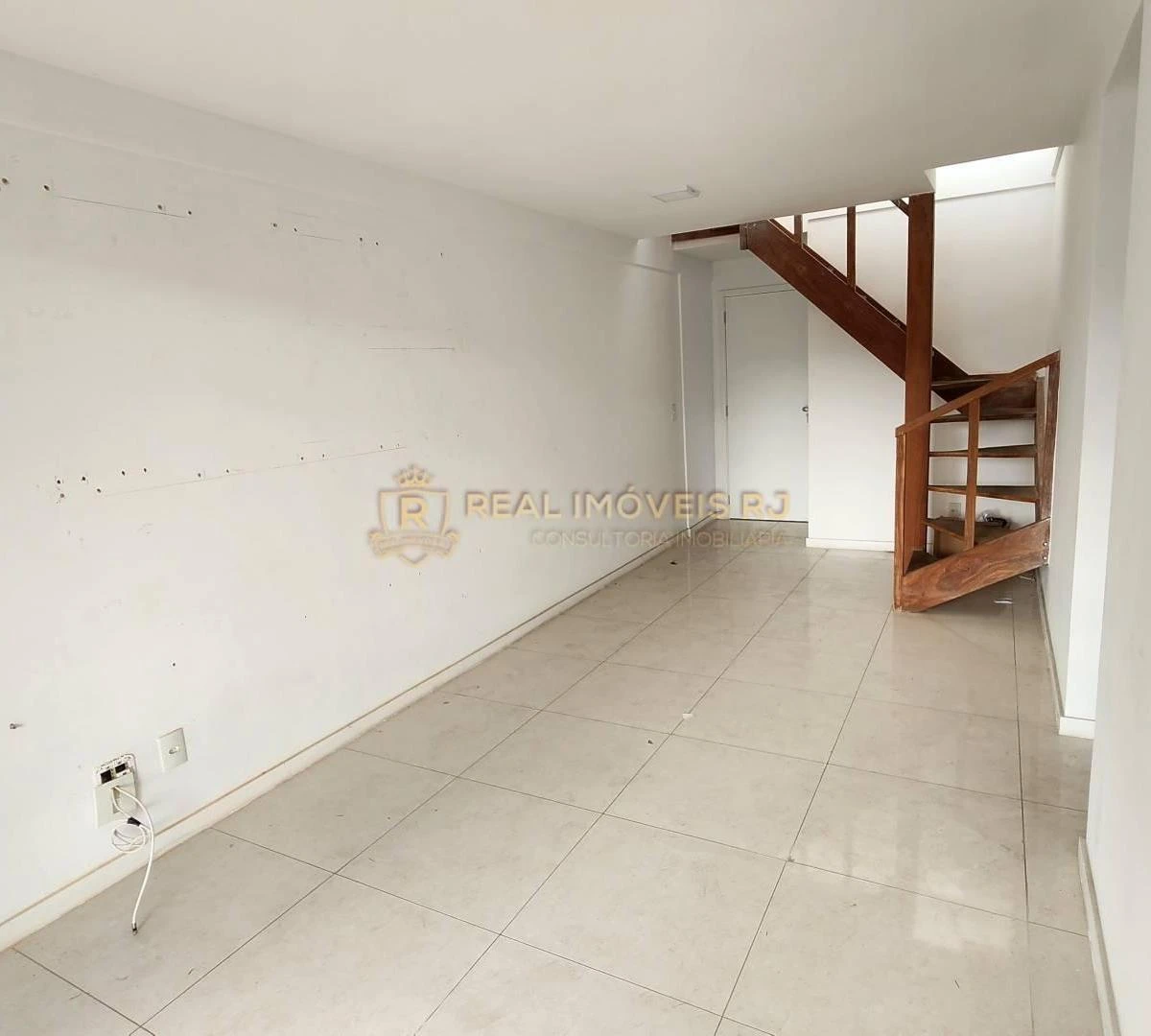 Unfurnished apartment with 3 bedrooms and 2 bathrooms — photo 29