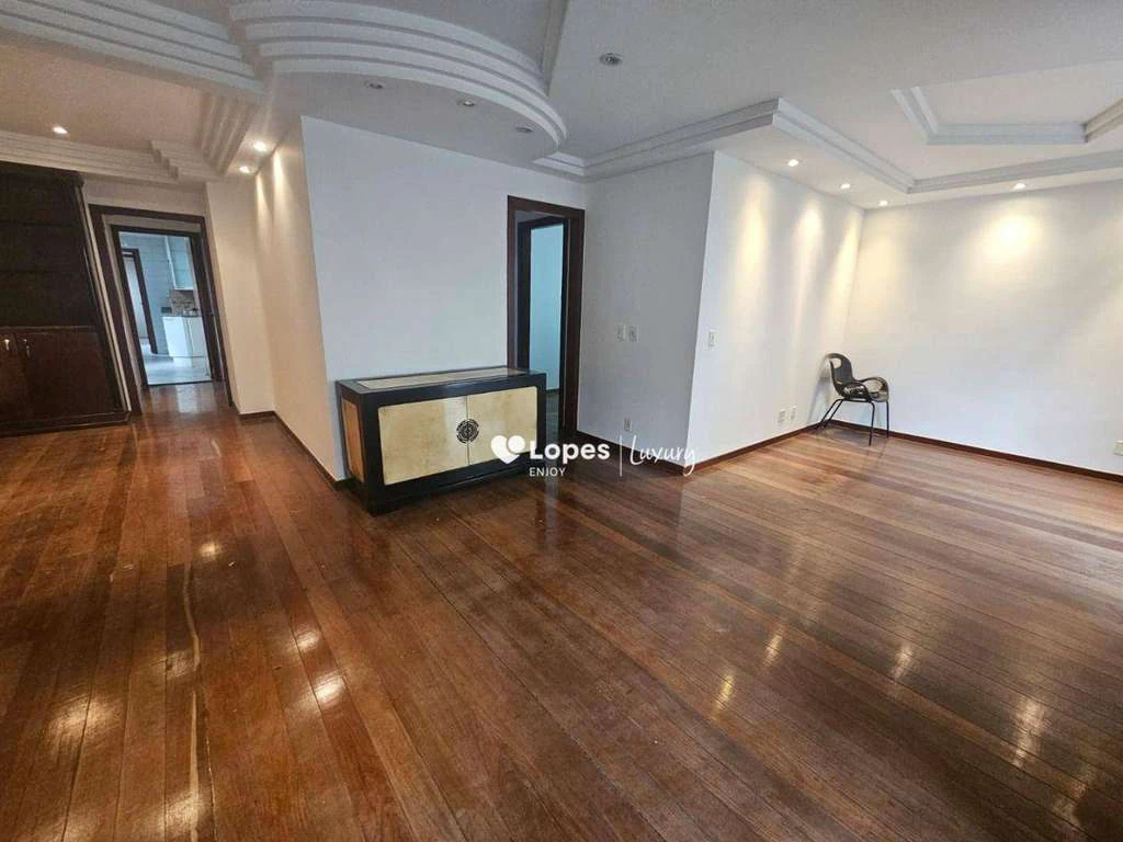 136 m² apartment with 3 bedrooms and 2 parking spaces — photo 10