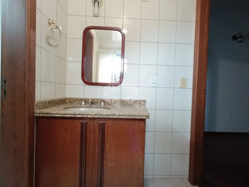 Furnished 360 m² house with 3 bedrooms and 6 parking spaces — photo 12