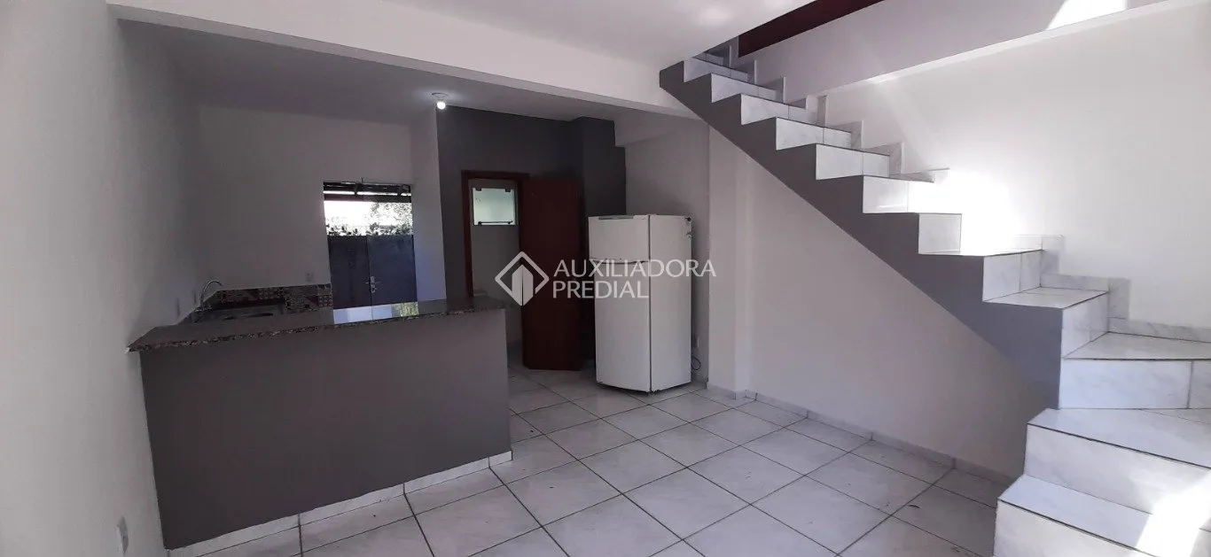 Sobrado de 50 m² com 2 quartos e aquecedor a gás