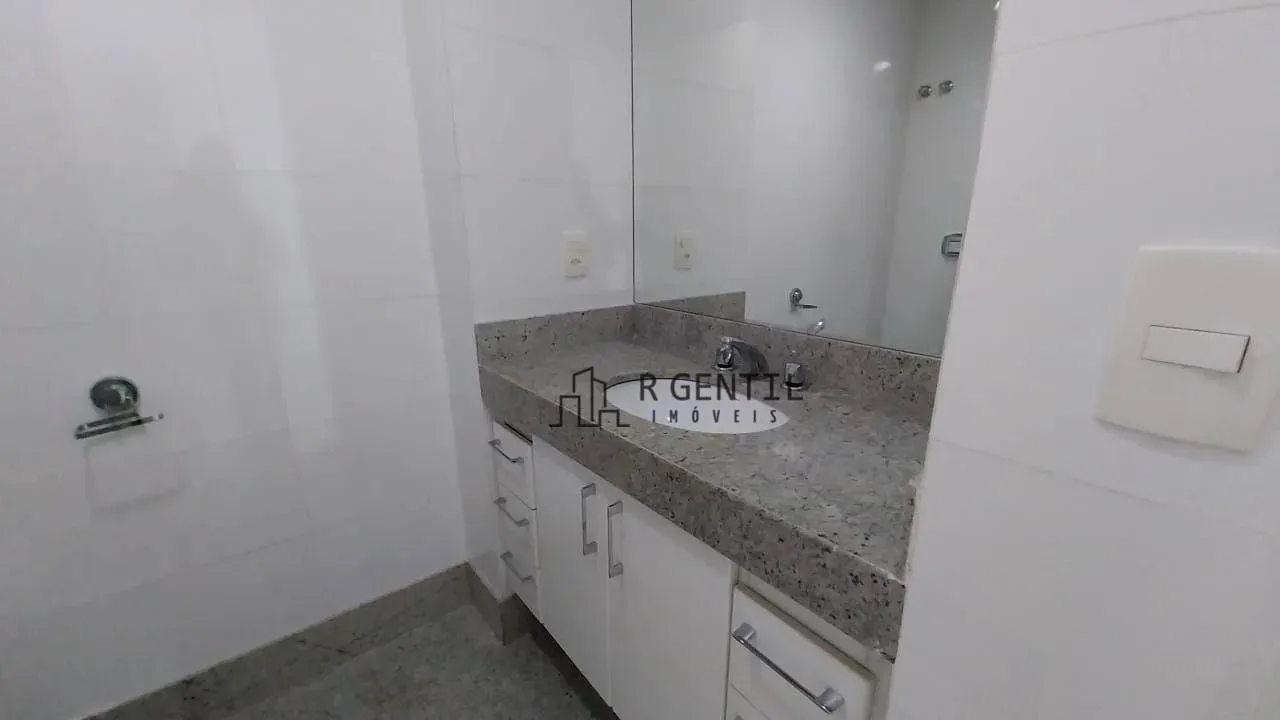 Apartamento com 4 dormitórios e 5 banheiros — photo 13