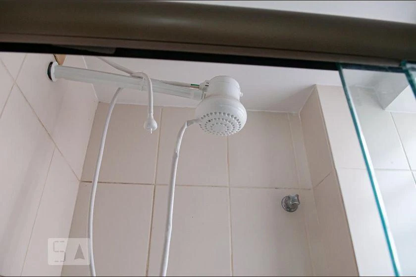Balcony with a grill in a 2-bedroom house, 118 m² — photo 24