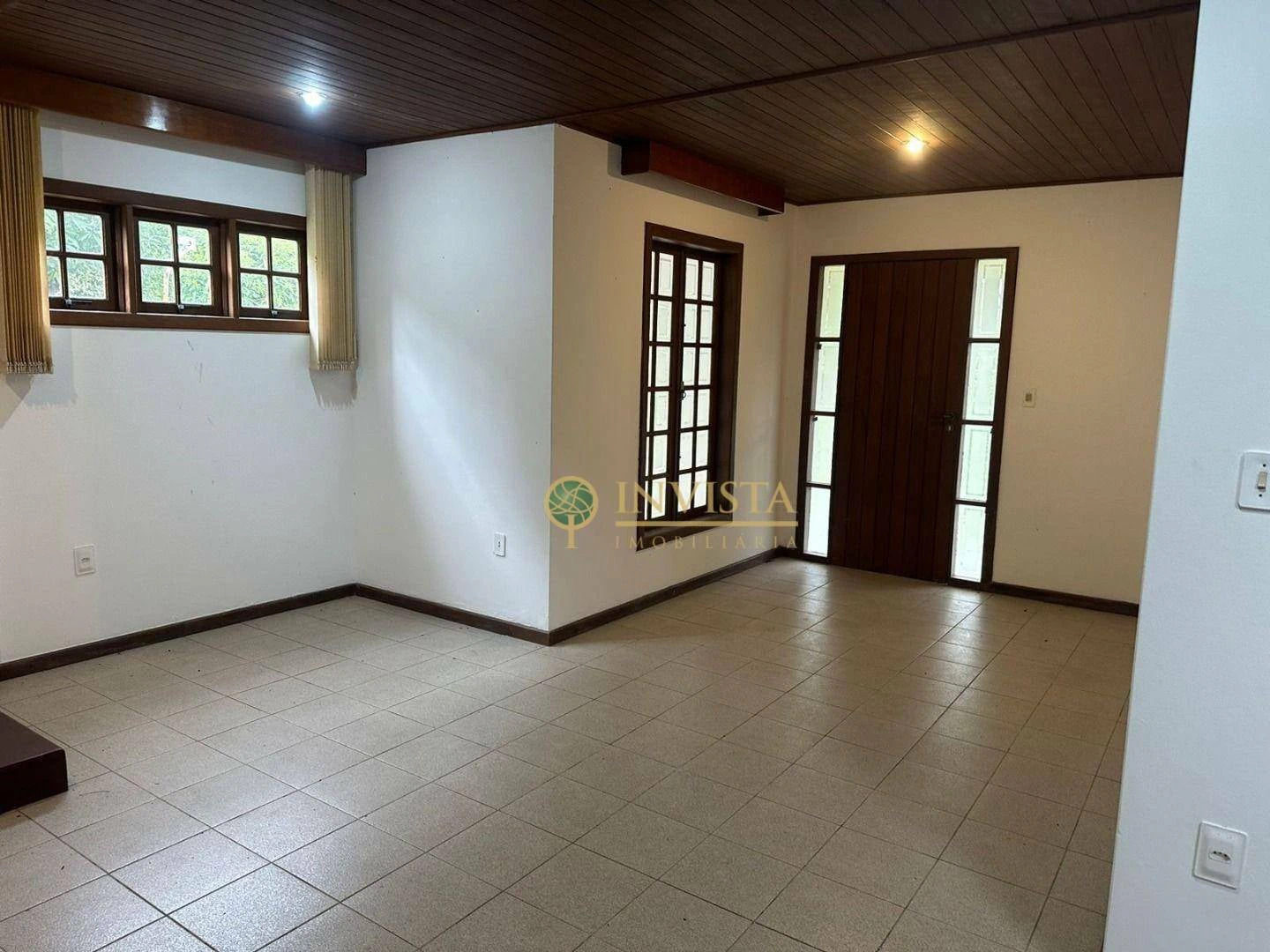 House with 3 bedrooms and 2 suites, plus garden and BBQ — photo 4
