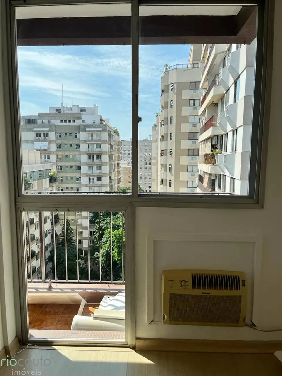 Apartamento com 1 dormitório e varanda com 2 banheiros — photo 9