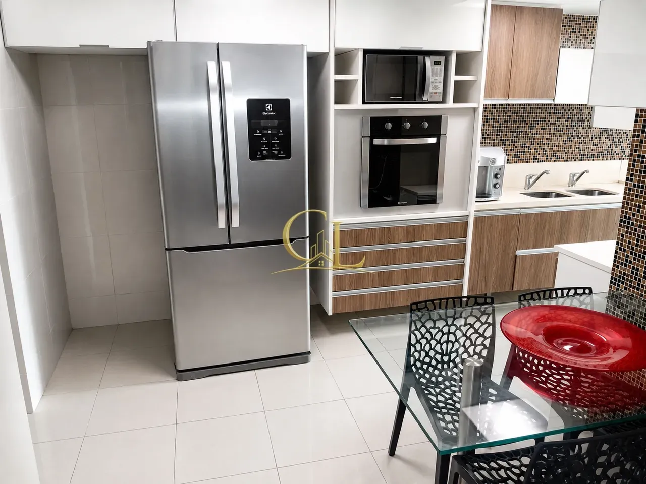 Apartamento mobiliado com 4 quartos e 4 banheiros — photo 24