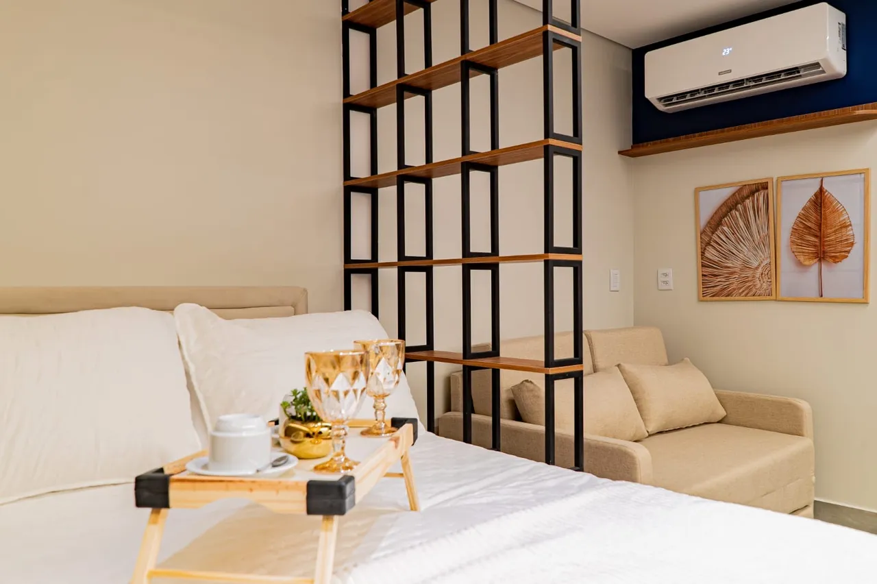 Furnished 1-bedroom apartment with balcony and parking — photo 3