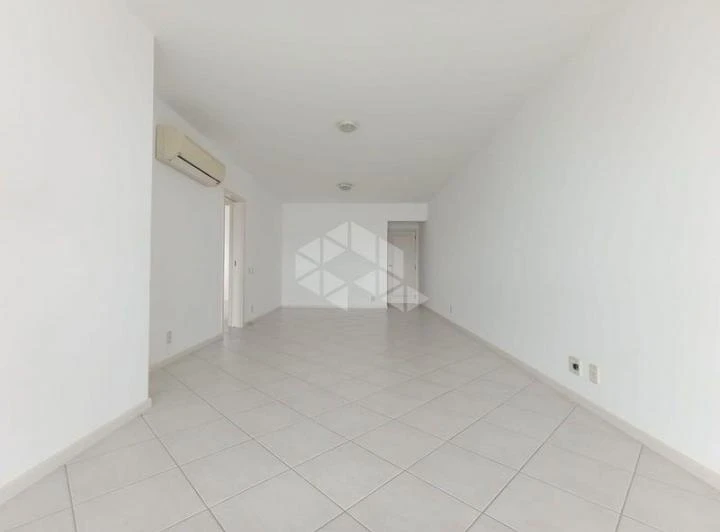 Квартира з 3 спальнями та балконом, 120 м² — photo 7
