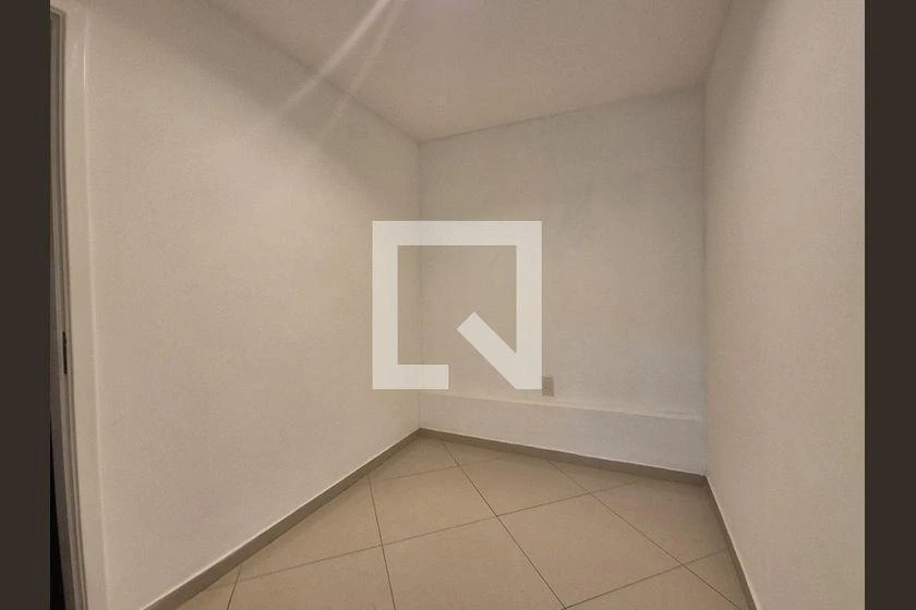 Casa en alquiler con 4 dormitorios y balcón — photo 2