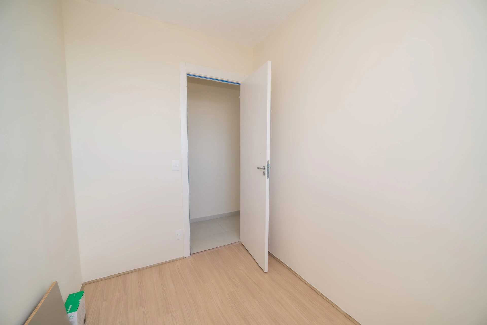 2-bedroom apartment in a building with a gym — photo 15