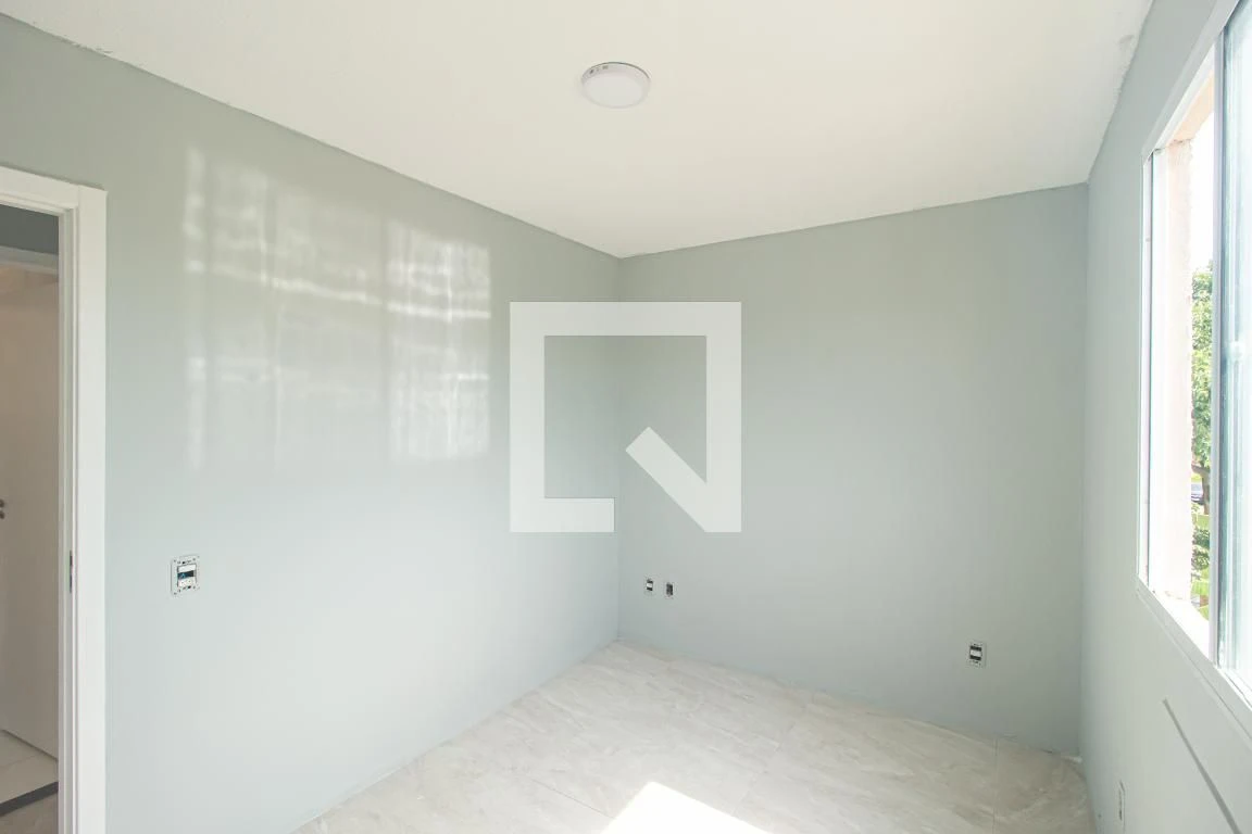 Apartamento com 2 quartos e 1 vaga, pisos de cerâmica — photo 26