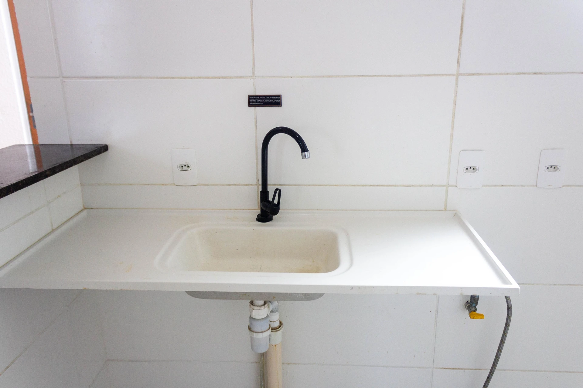 2-bedroom apartment in a building with a pool — photo 27
