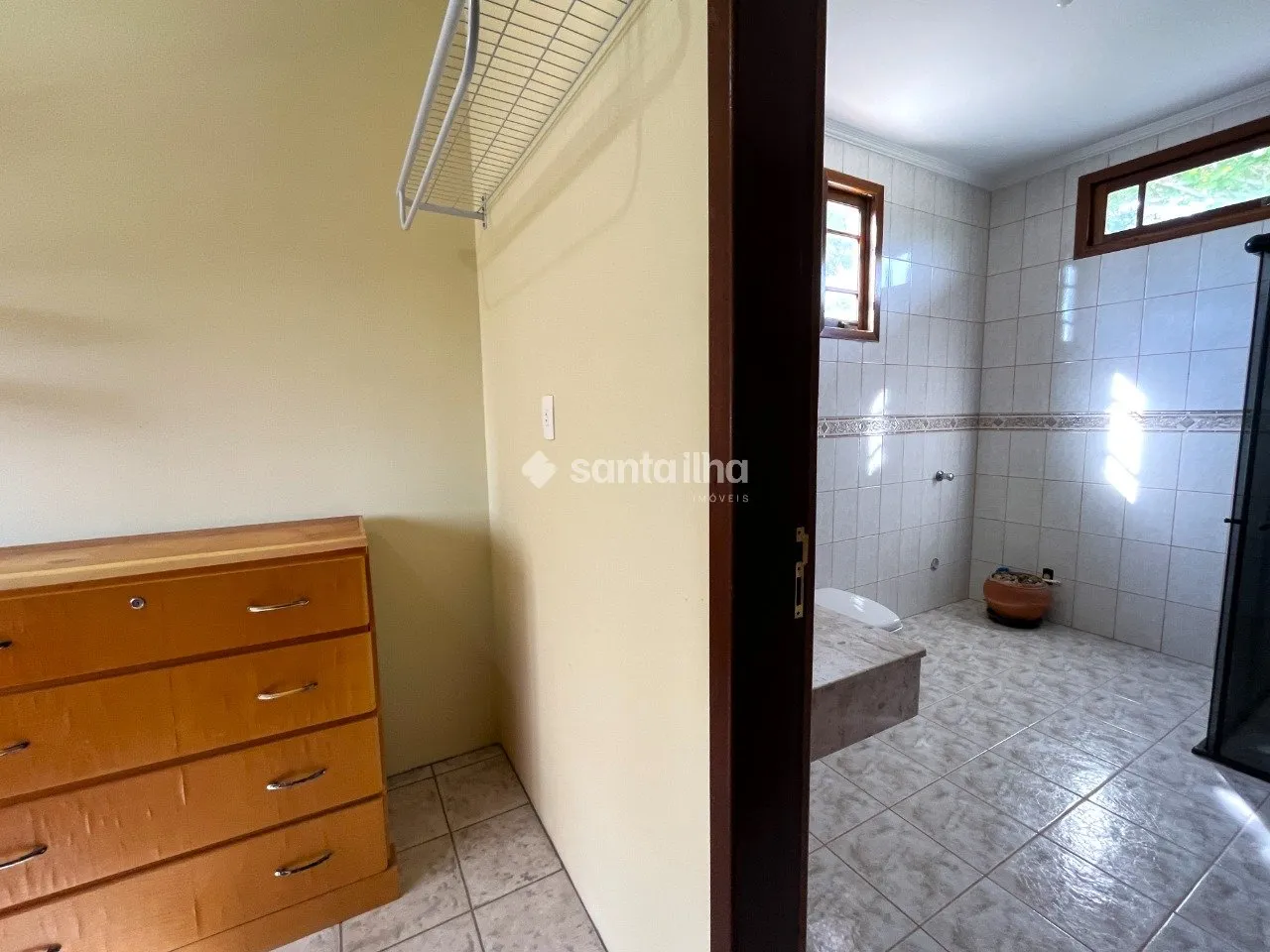 200 m² house with a private BBQ and a grill on the balcony — photo 33