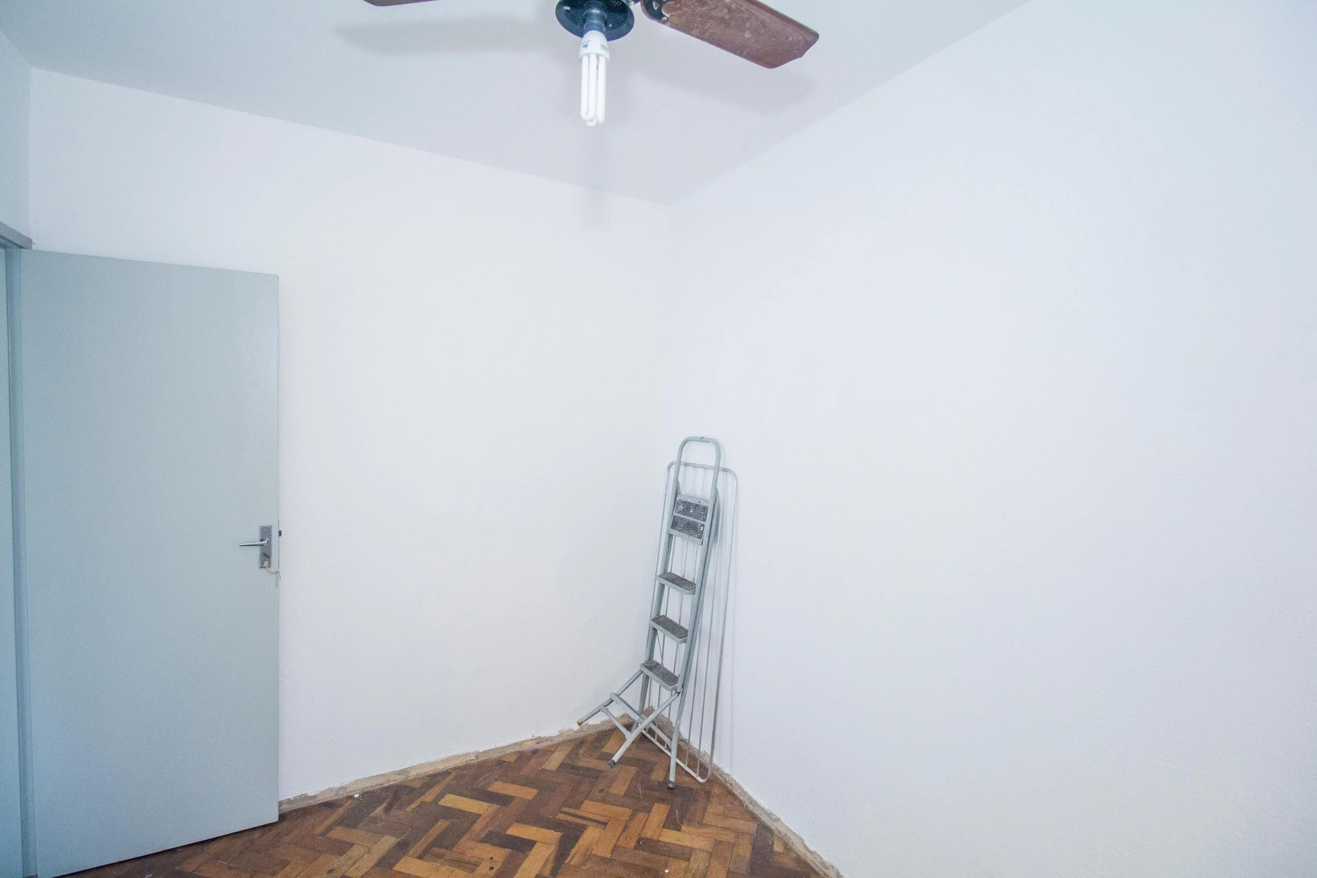 Apartamento com 2 quartos e cozinha separada a gás — photo 6