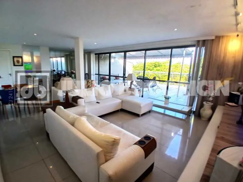 Apartment with 4 bedrooms and 5 bathrooms, 3 parking