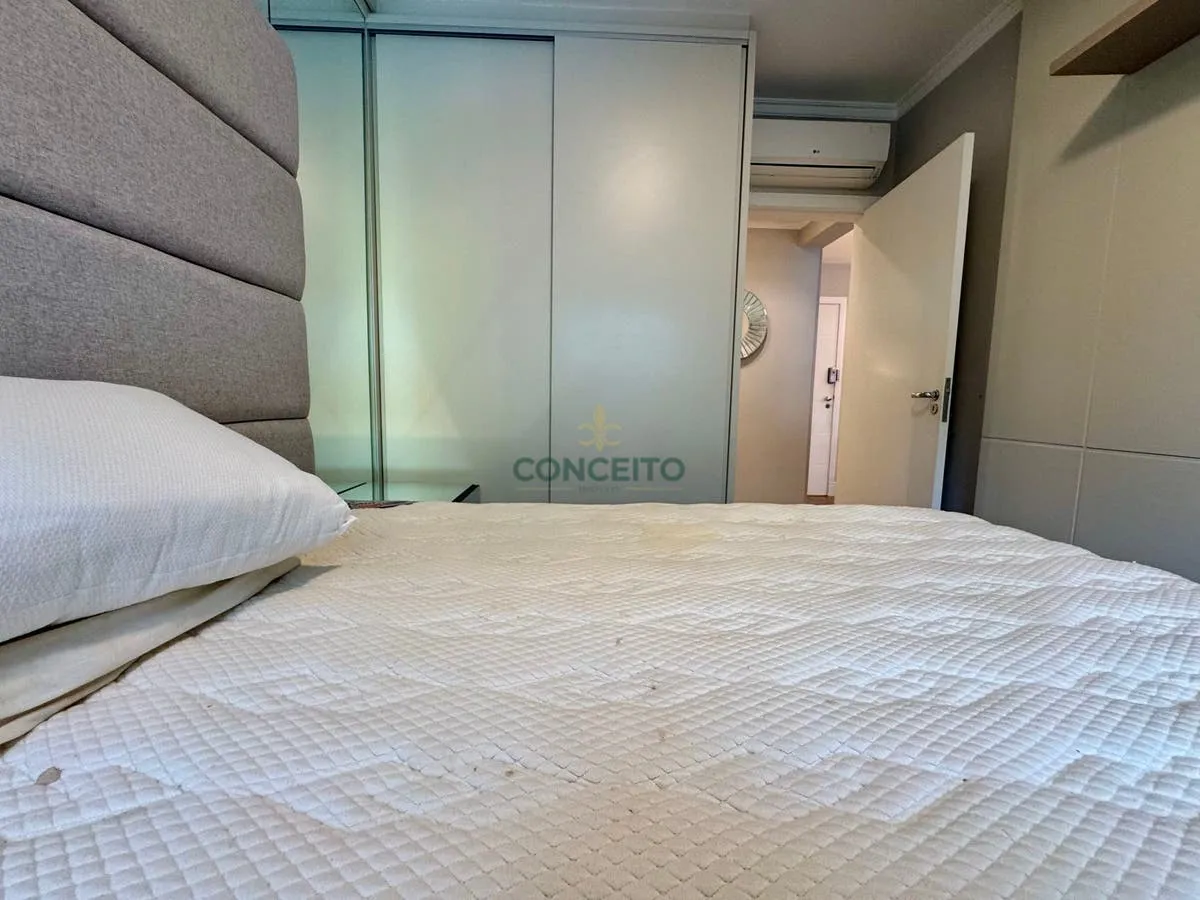 Glass-enclosed balcony in a 2-bedroom apartment, 74 m² — photo 22