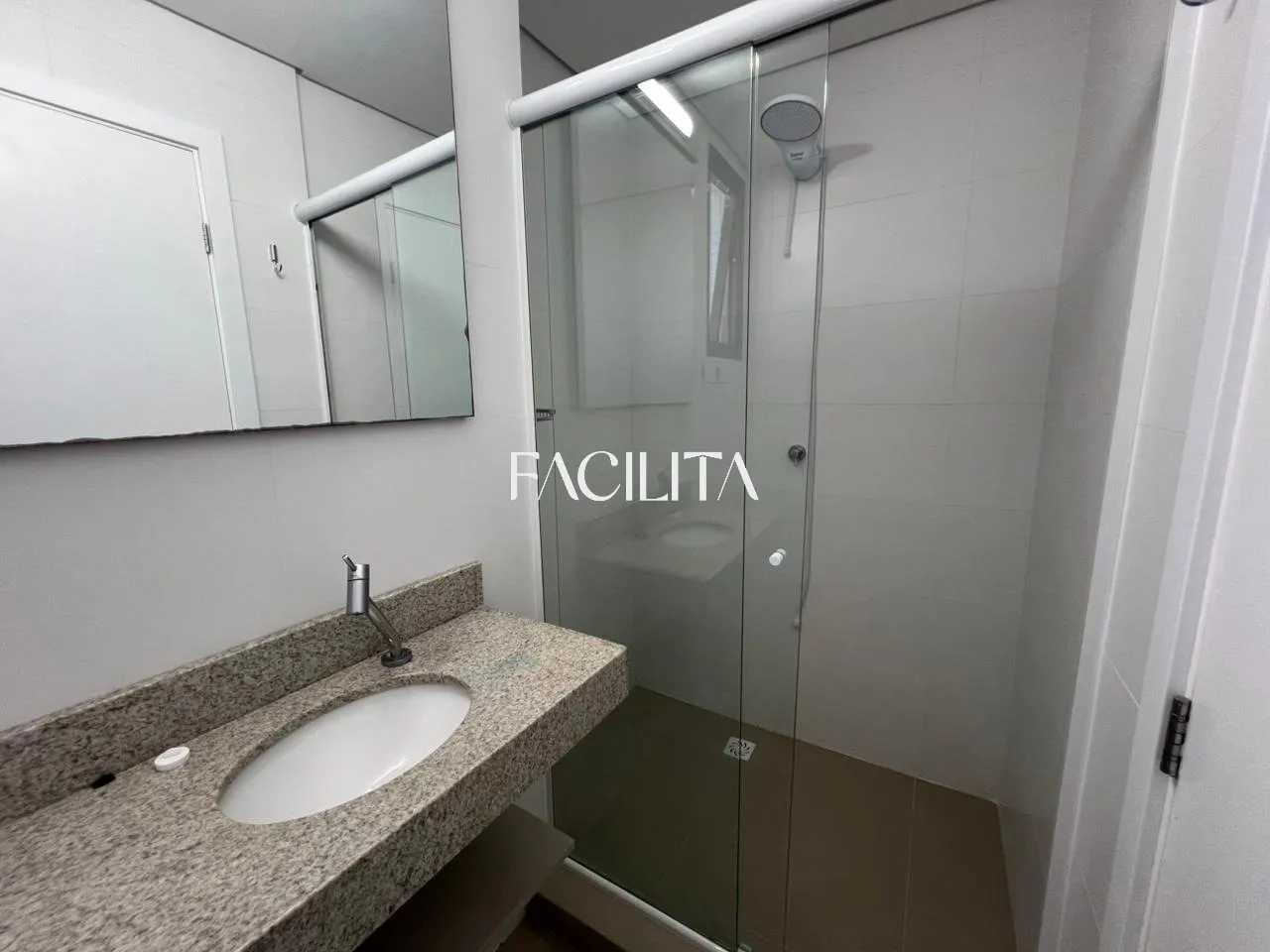 Furnished 20 m² one-bedroom apartment with work corner — photo 11