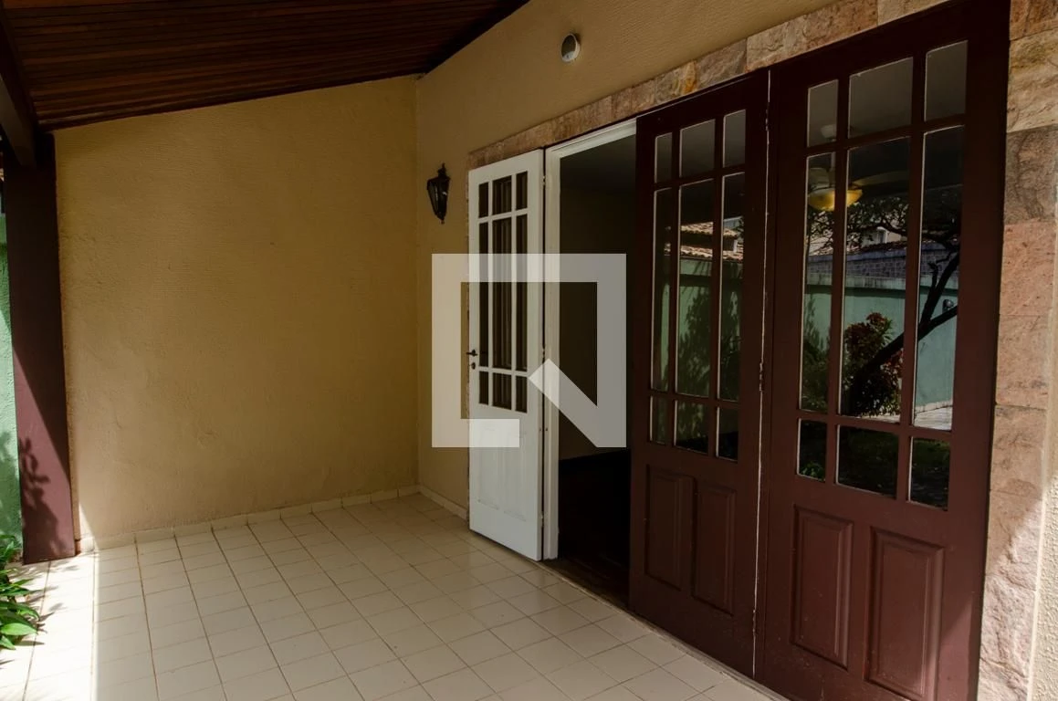 House for rent with 4 bedrooms, 4 baths and 3 parking spots — photo 8