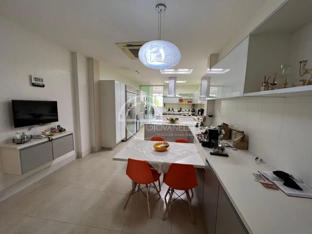 Квартира 400 м² з 4 спальнями та 5 ванними кімнатами — photo 30
