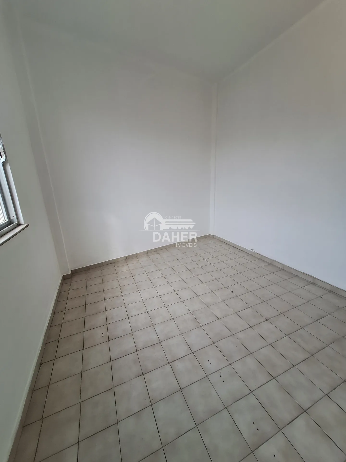 Apartamento de 2 quartos com banheiro de ducha elétrica — photo 12