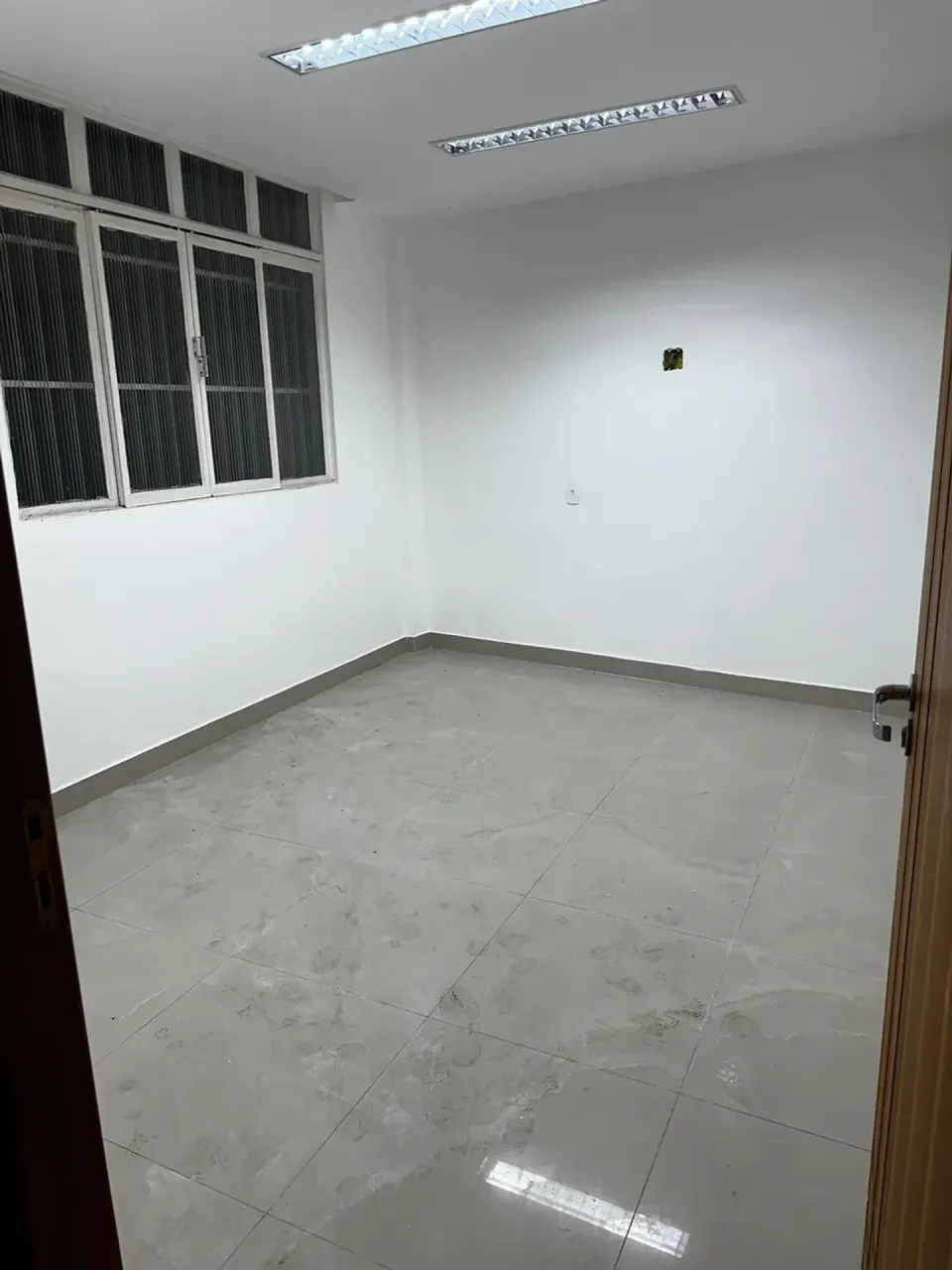 House with no parking, 5 bedrooms and 4 bathrooms — photo 12