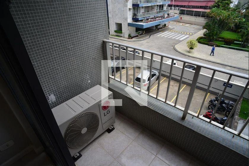 3-bedroom apartment in a building with a gym — photo 3