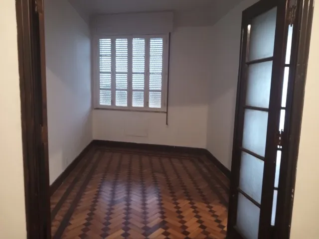 Unfurnished 1-bedroom apartment with separate kitchen — photo 6