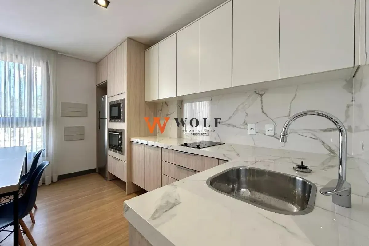 Furnished studio with open-plan kitchen, 1 parking spot — photo 2
